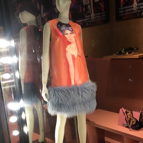 Meet your Posher, Catherine - Picture 1 of 1